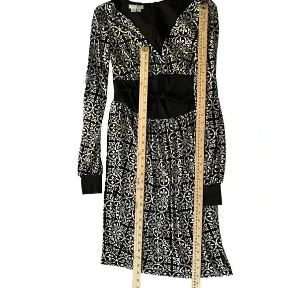 London Times dress women's size 4 knee length black and white print - Picture 10 of 13